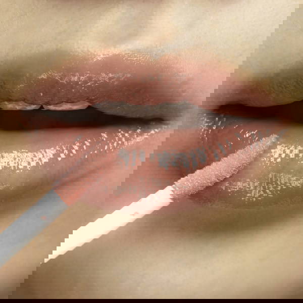 Fruit Pigmented Lip Gloss Strawberry