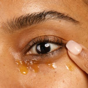 1BODBD211FMVPMEC_Multi-Vitamin_And_Antioxidants_PM_Eye_Treatment_Swatch_on_Skin-300x300.jpeg