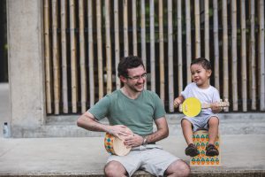 6436_PlanToys_BANJOLELE_Music_Musical_Auditory_Concentration_Emotion_Coordination_Creative_3yrs_Wooden_toys_Education_toys_Safety_Toys_Non-toxic_5-300x200.jpeg