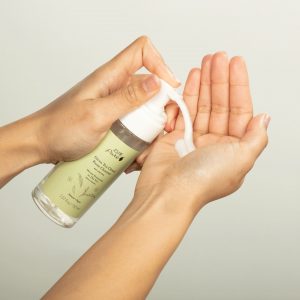 1FGTCFC_Green_Tea_Cloud_Foam_Cleanser_SwatchOnHand-300x300.jpeg