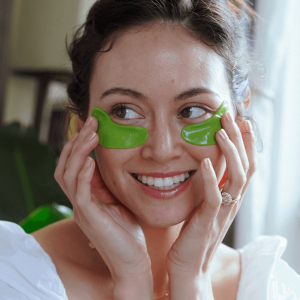32844-100pure-Bright-Eye-Mask-4-1-300x300.png